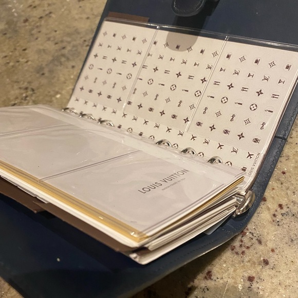 Louis Vuitton Day Planner - Picture 4 of 5
